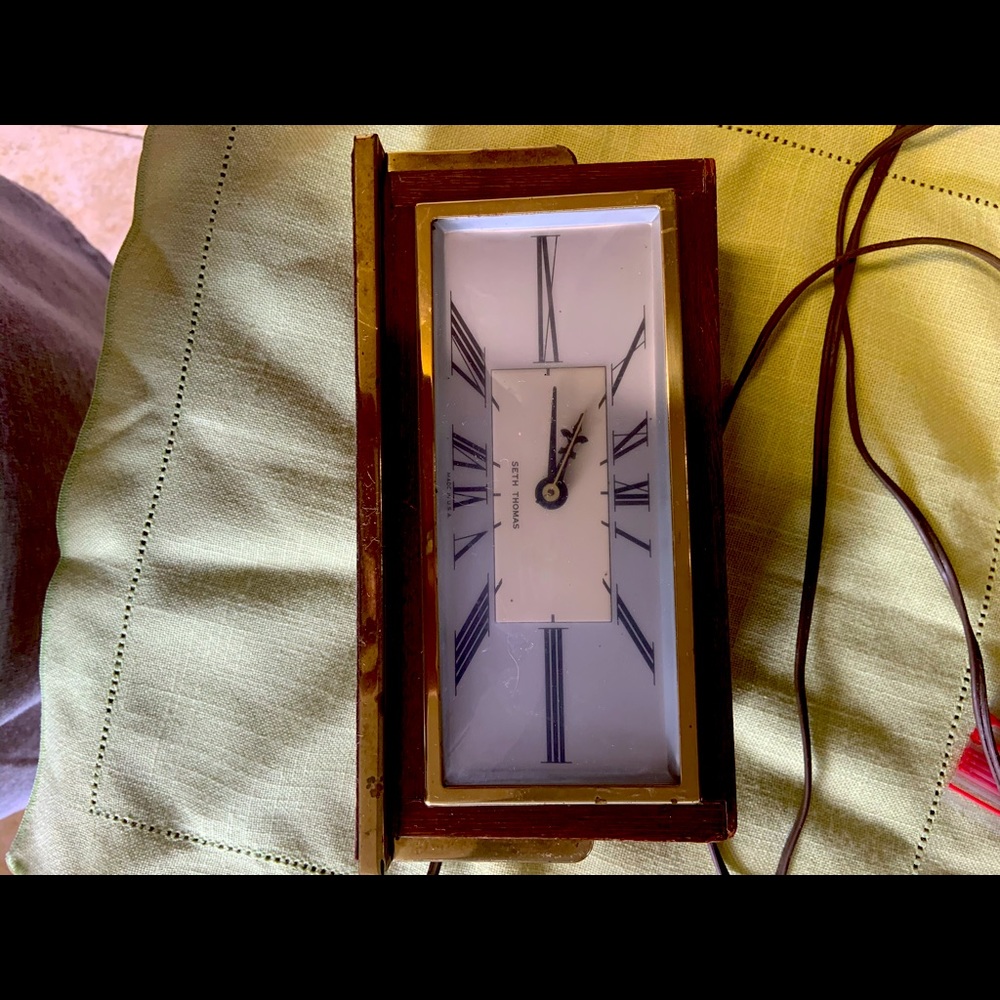 Seth Thomas Plug in Clock